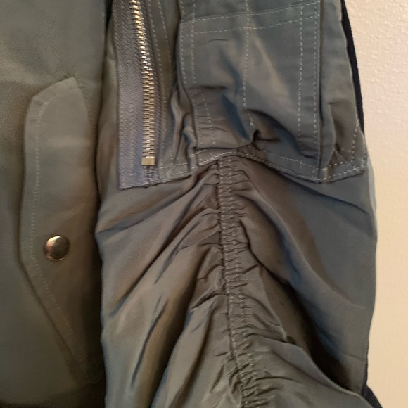LAST ONE❣️🎉HPx2!🎉🎉Ruched Sleeve Bomber Jacket - Picture 5 of 6